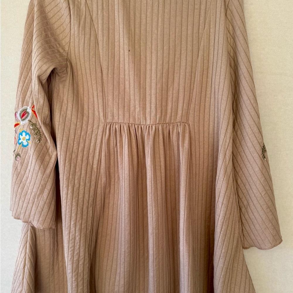BohoBeauRoseBoutique Embroidered Tan Blouse - Picture 7 of 7